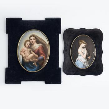 Porslinsmålningar, 2 st, omkring 1900.