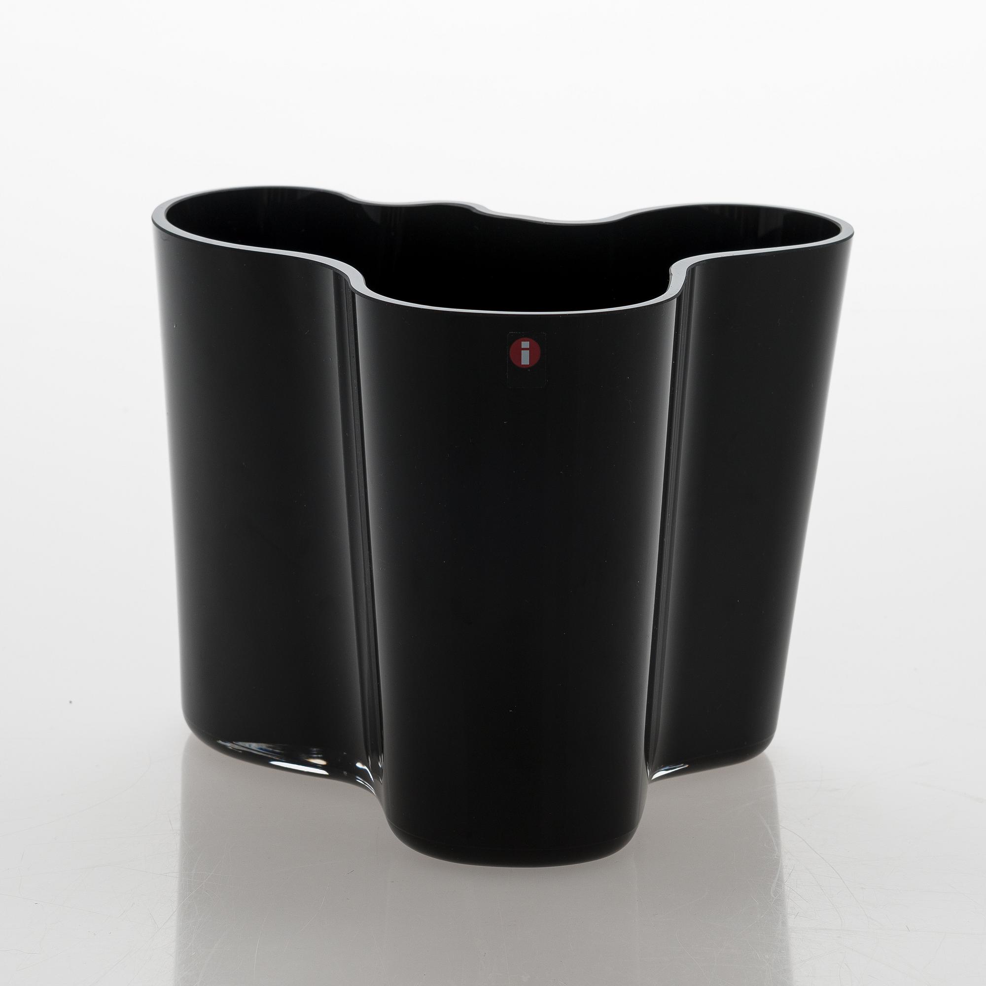 Alvar Aalto, vas, modell 3030, signerad Alvar Aalto Iittala.