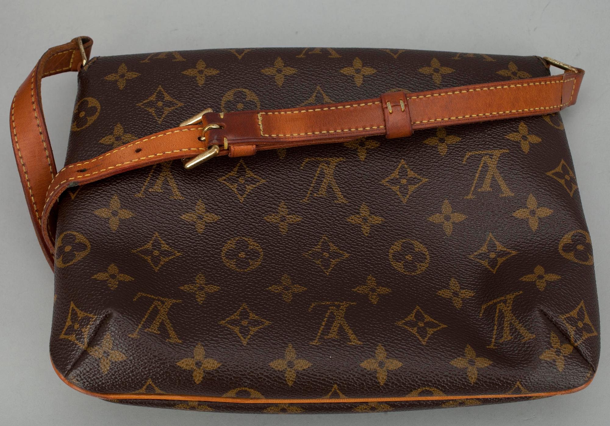 VÄSKA, "Musette Tango", Louis Vuitton.