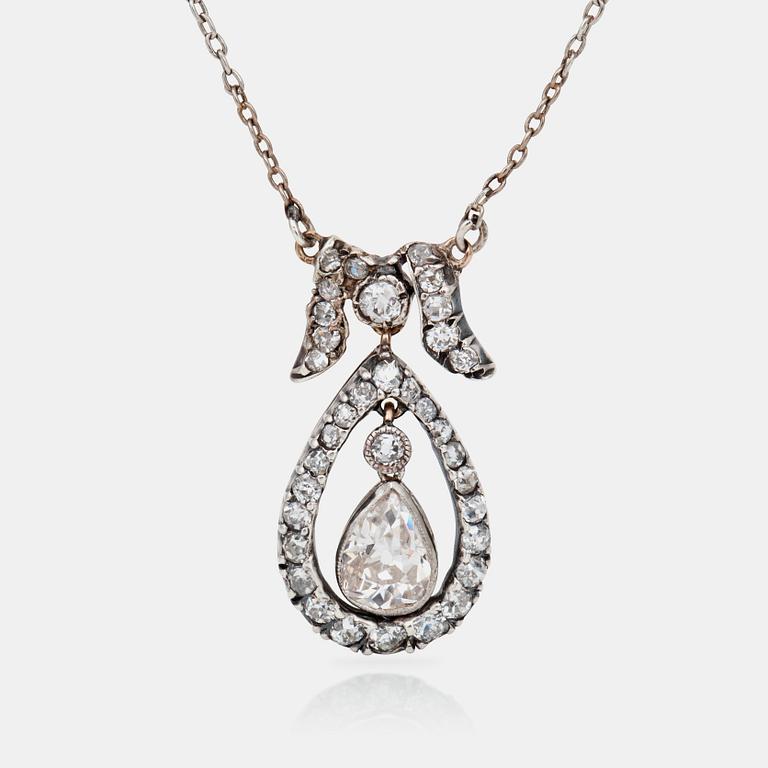 An Edwardian old-cut diamond necklace, total carat weight 1.30 ct.