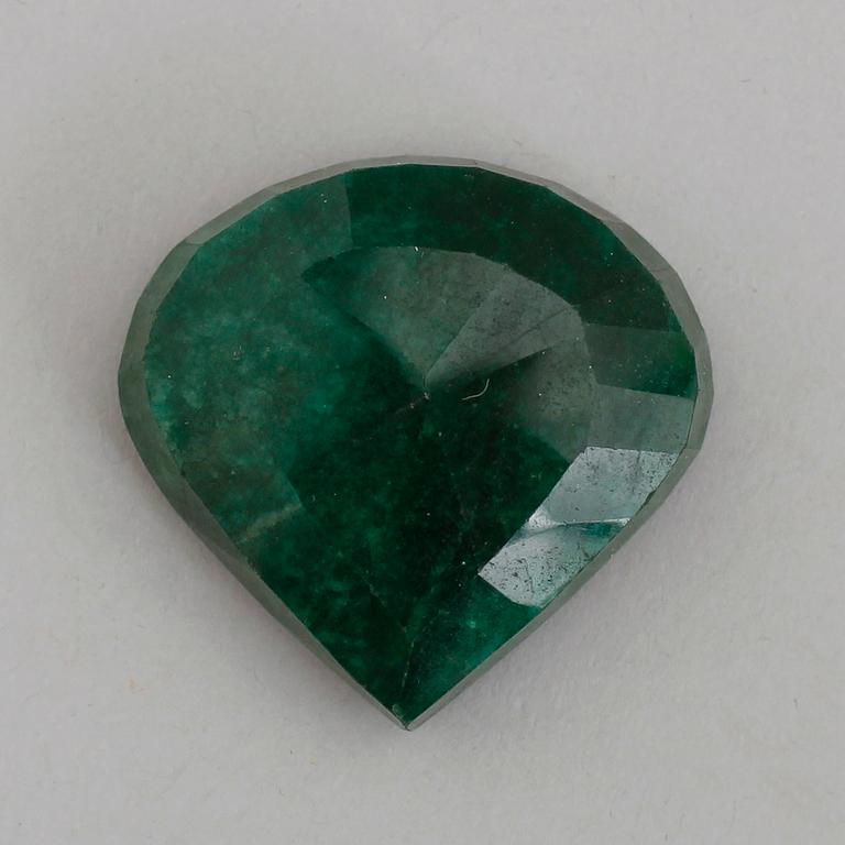 SMARAGD, päronformad, ca 181 ct, oinfattad.