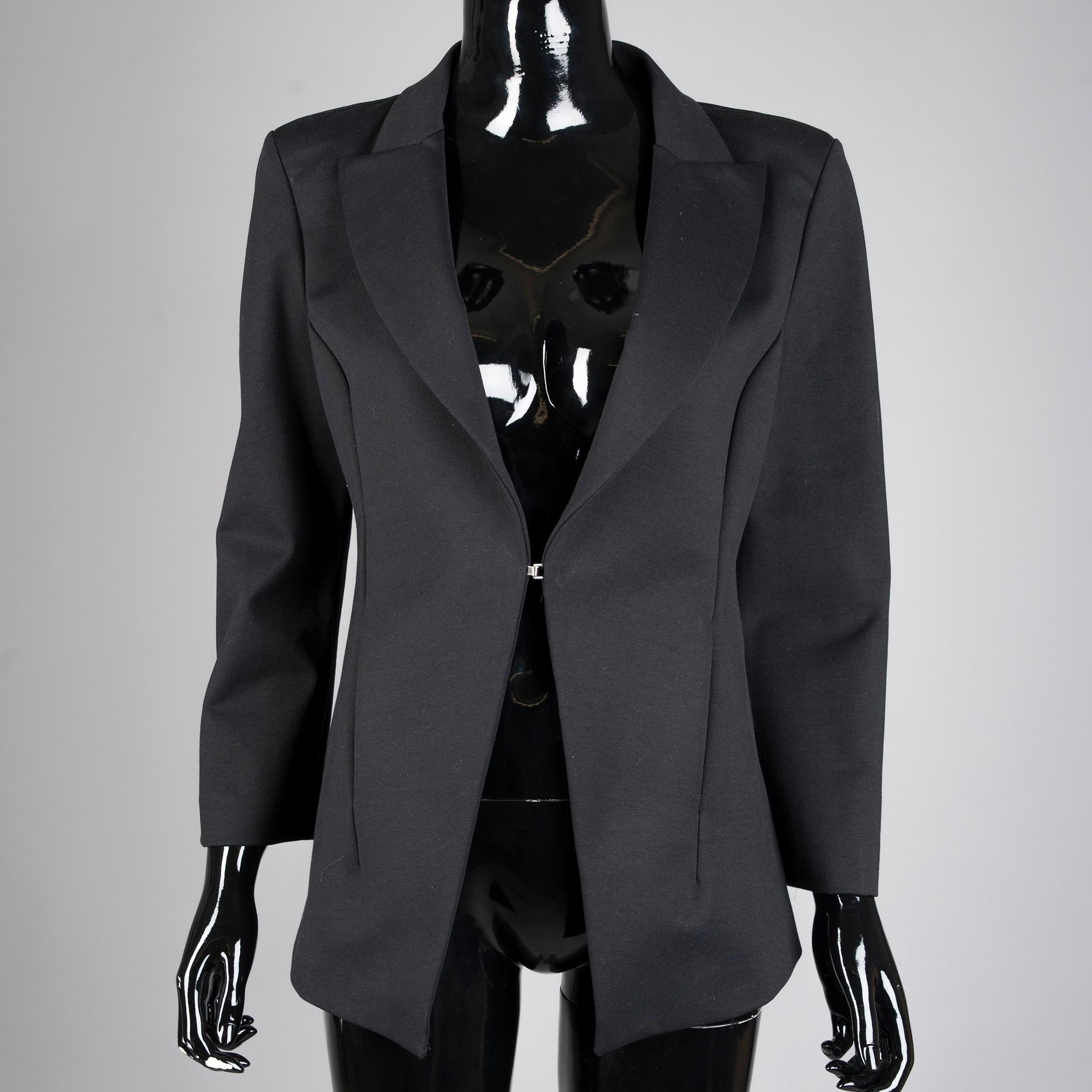 KAVAJ, Max Mara Sportmax.