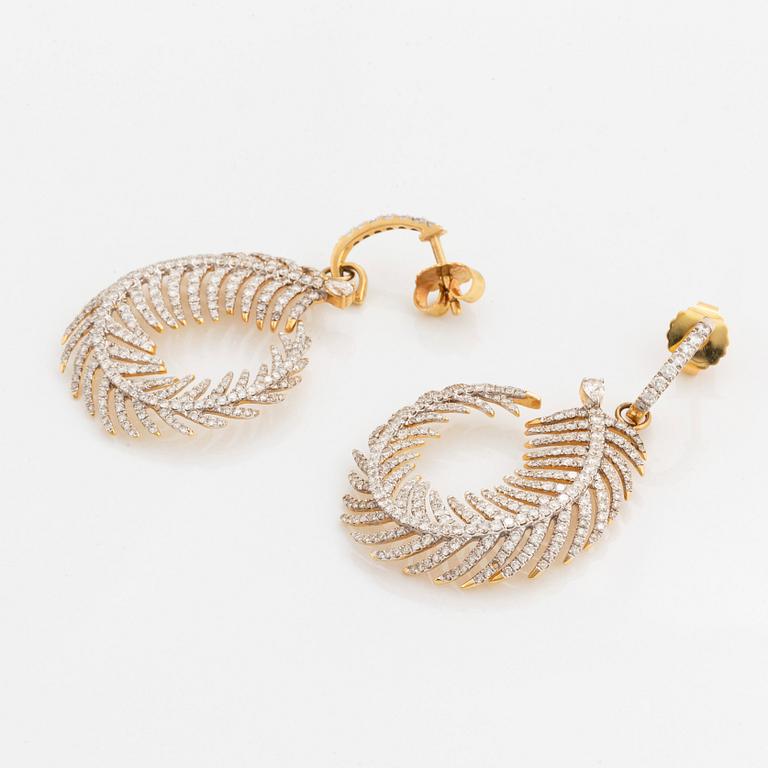 A pair of Ebba Brahe feather earrings.