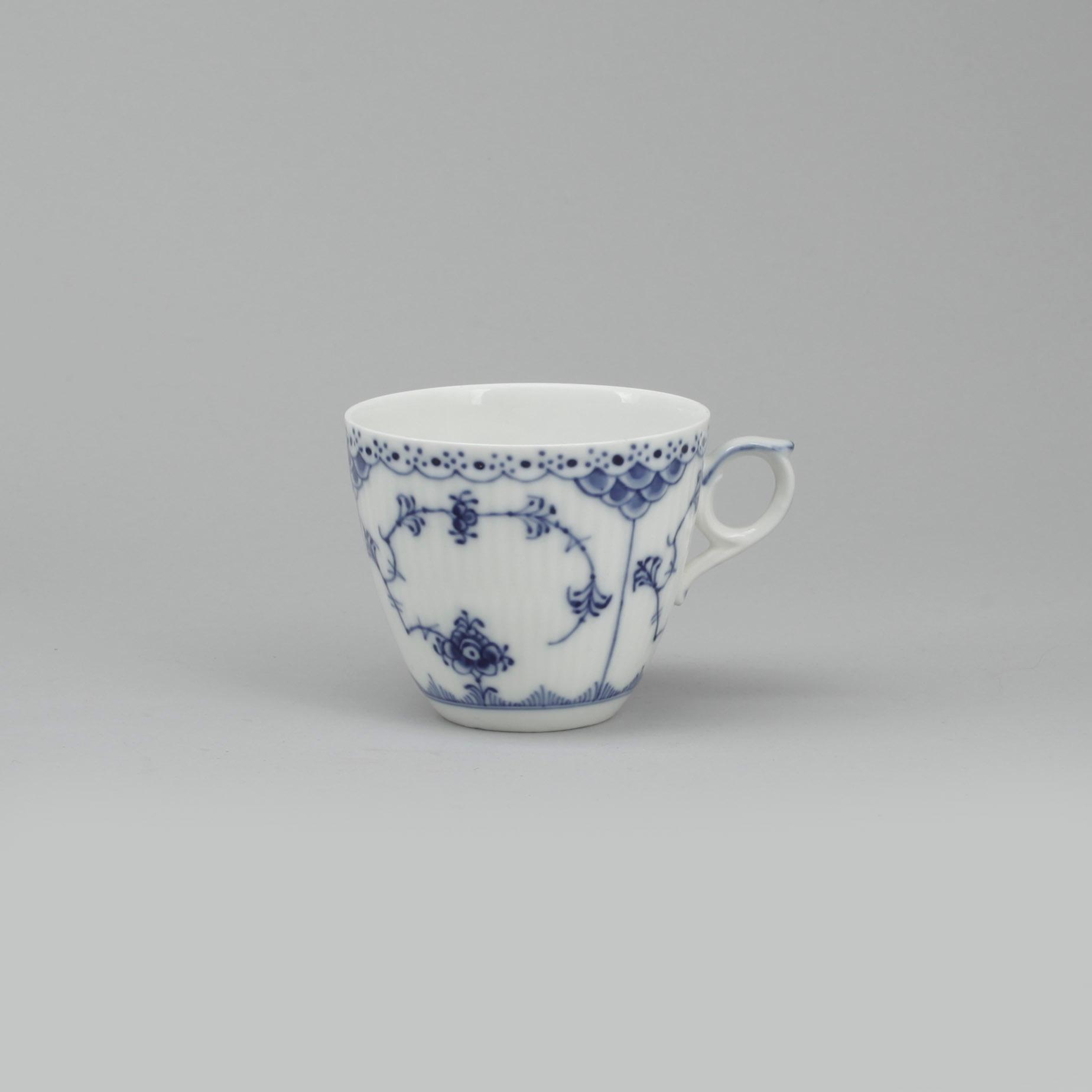 KAFFESERVIS, 69 delar, porslin, "Musselmalet", Royal Copenhagen, 1900-talets andra hälft.