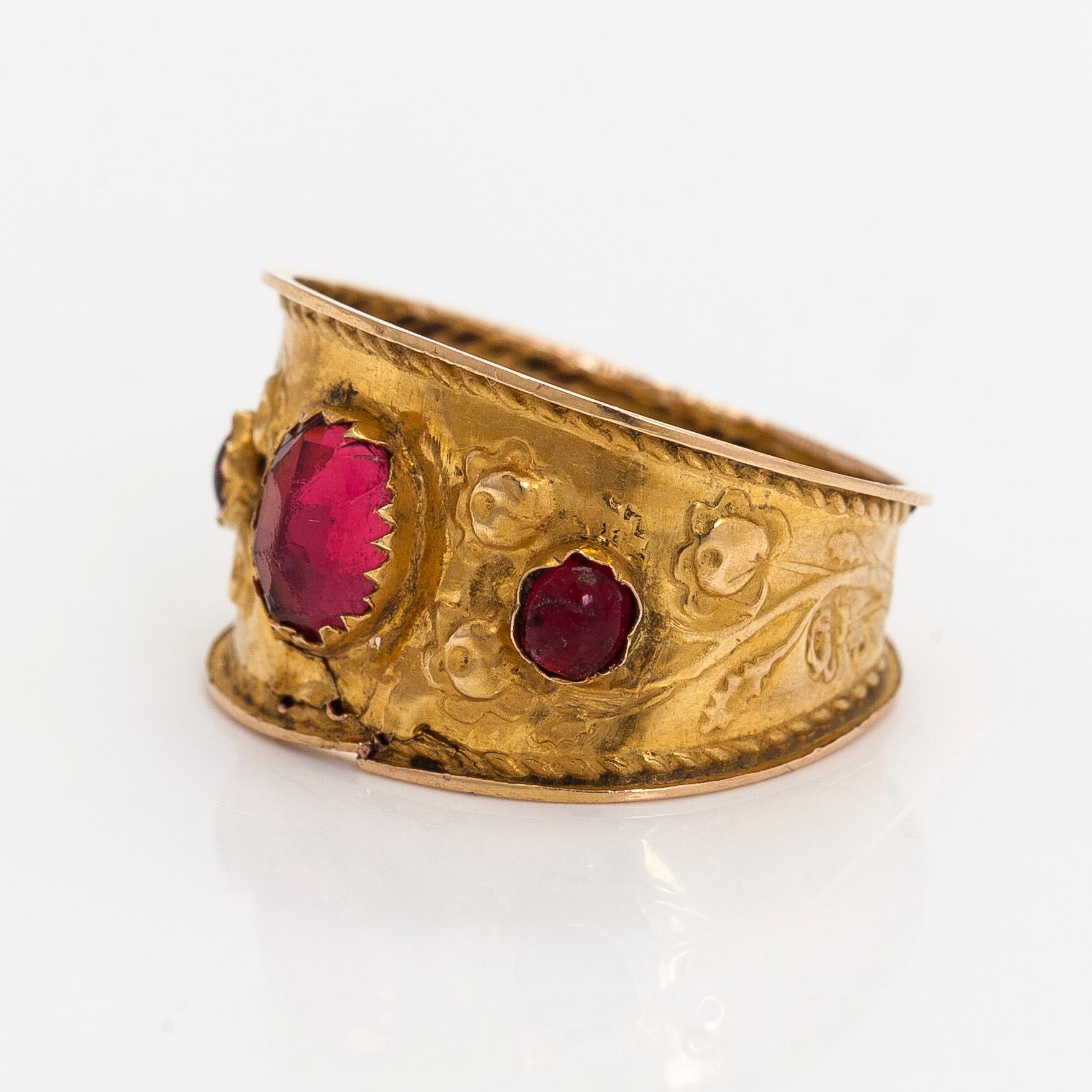Ring, 18K guld, glas, Aabraham Wilhelm Ihander, Vasa 1843-79.