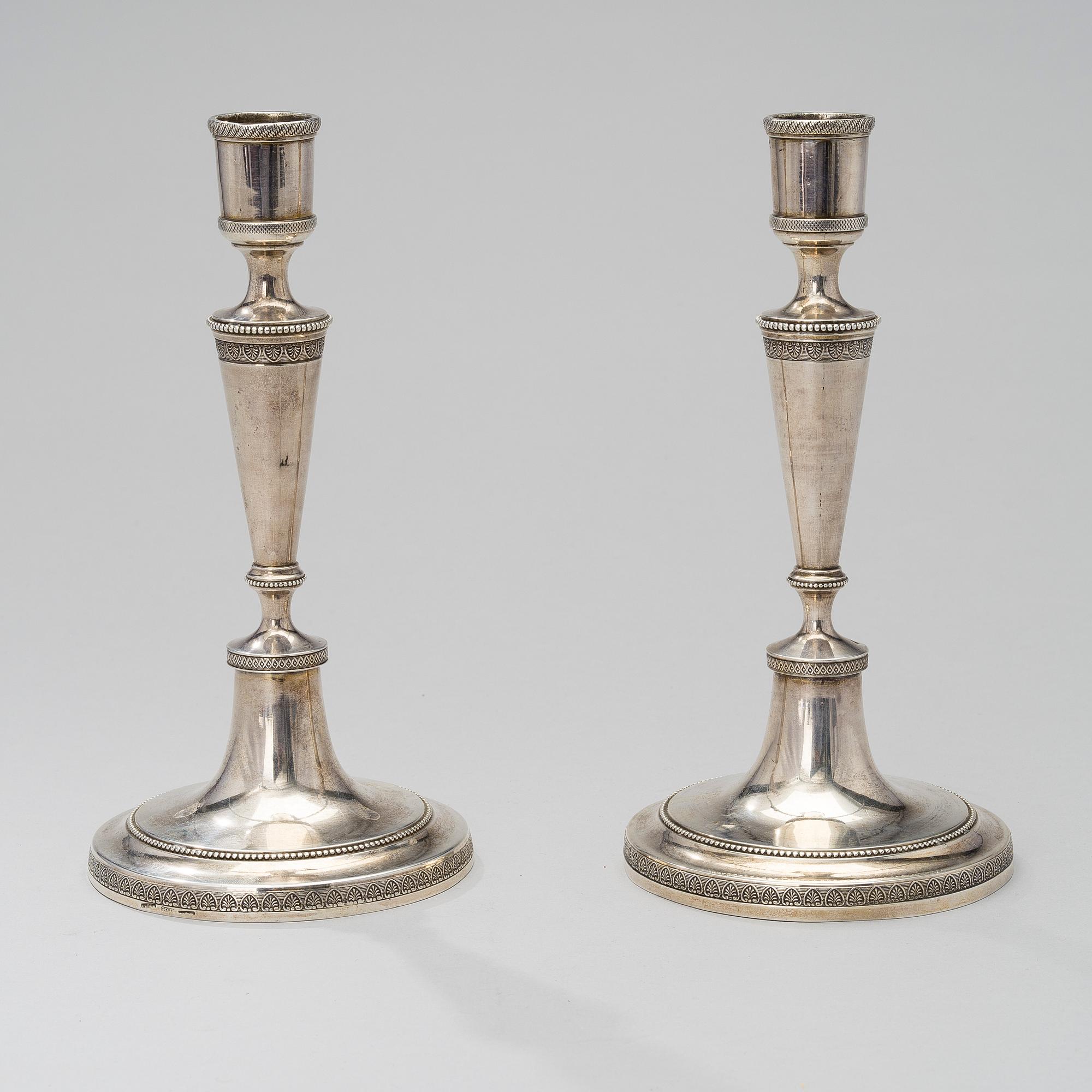 LJUSSTAKAR ETT PAR, silver, Madrid 1803, Antonio Goicochea, vikt 868 g.