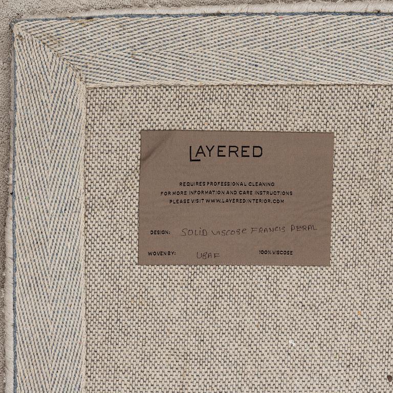A Layrered "Francis Pearl" carpet, 300x400 cm.
