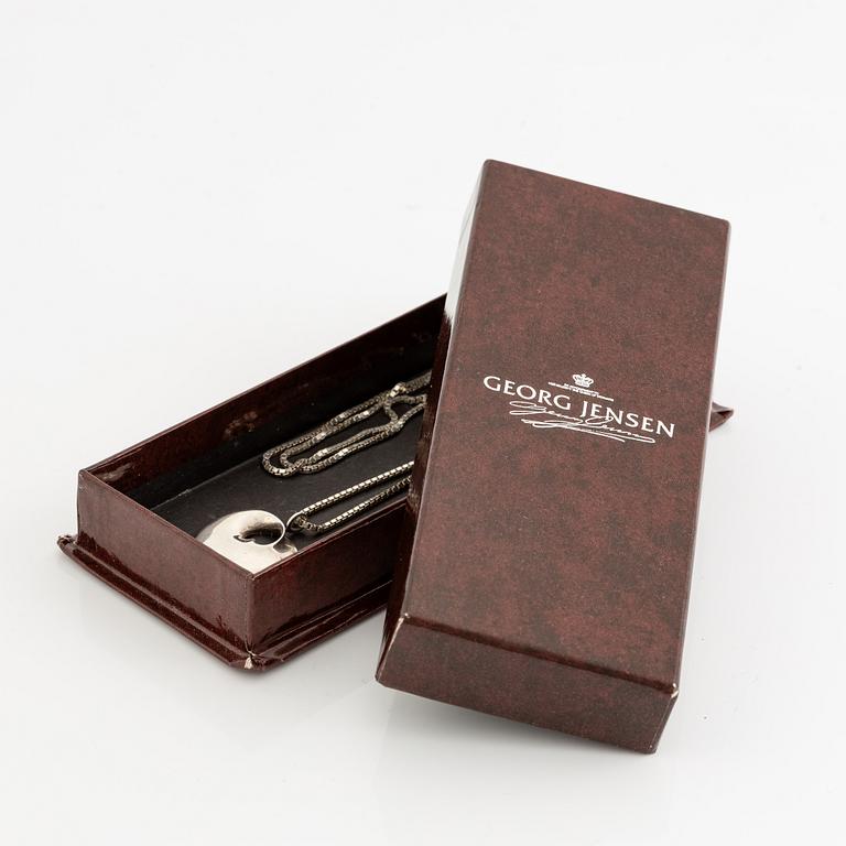 Vivianna Torun Bülow-Hübe, Pendant, sterling silver, by Georg Jensen, Denmark.