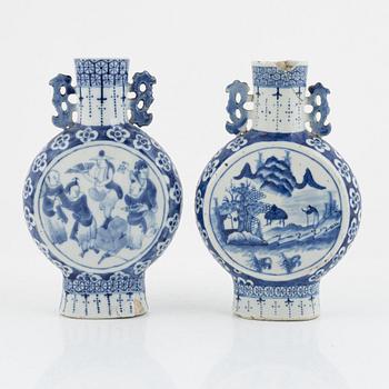 Two blue and white porcelain moon flasks, China, 19th century.