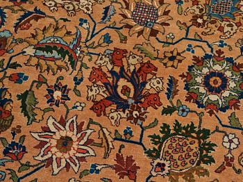 A carpet, semi-antique Tabriz, ca 404 x 292 cm.