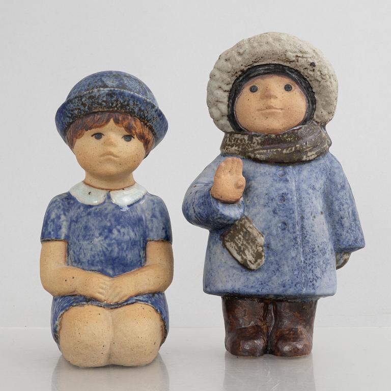 Lisa Larson, a set of two stoneware figurines, "Sommarklädd" & "Flicka 4 år", Gustavsberg.