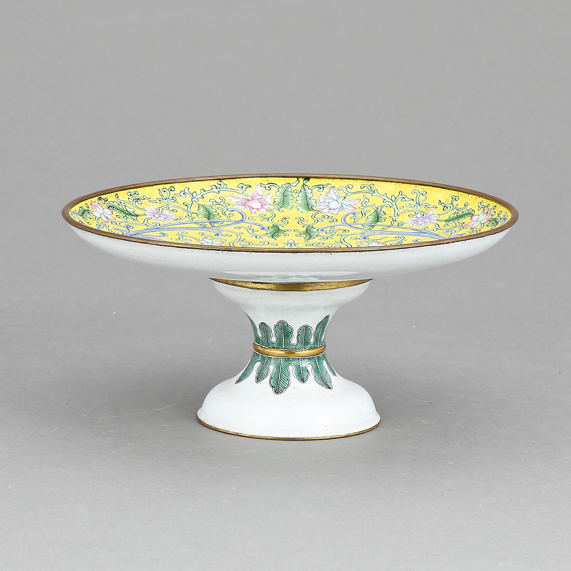 TAZZA, emalj på koppar, Kina, 1900-talets mitt.