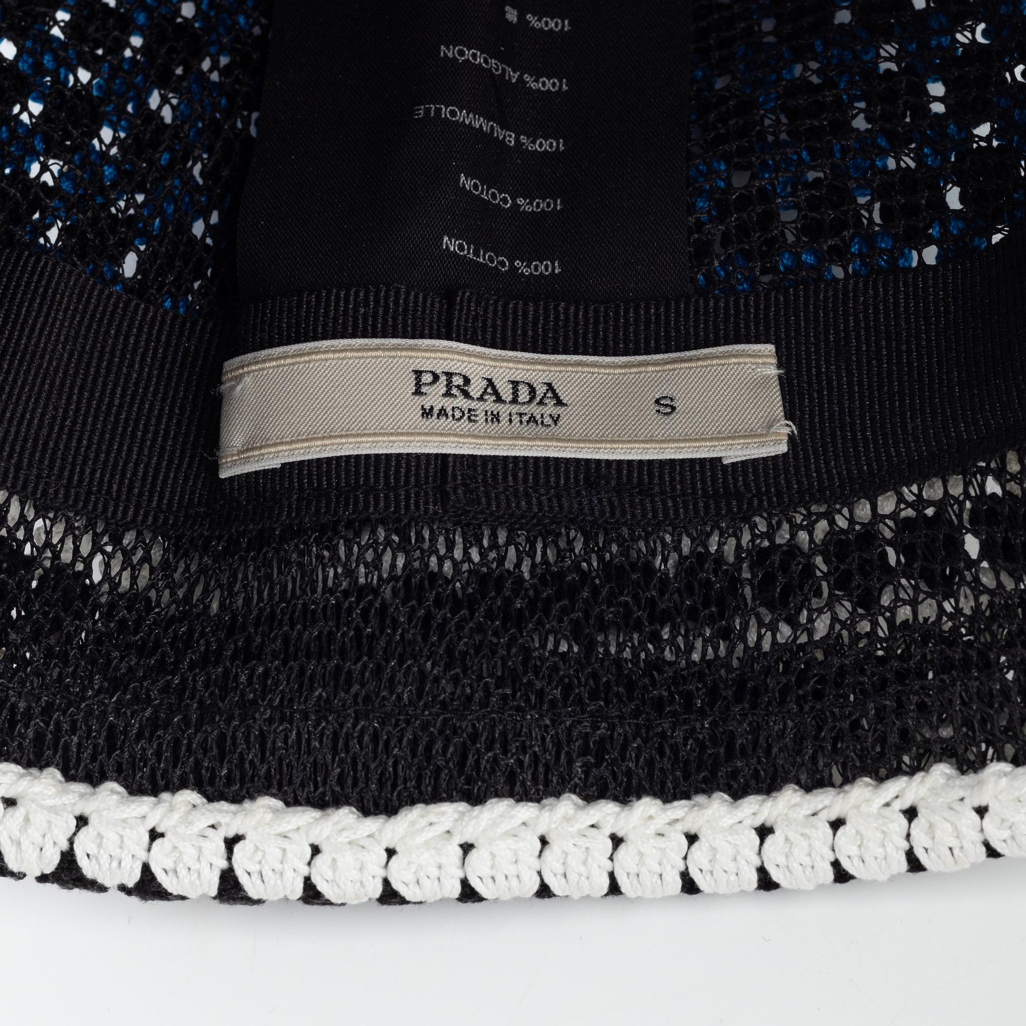 Prada, hatt, storlek S.