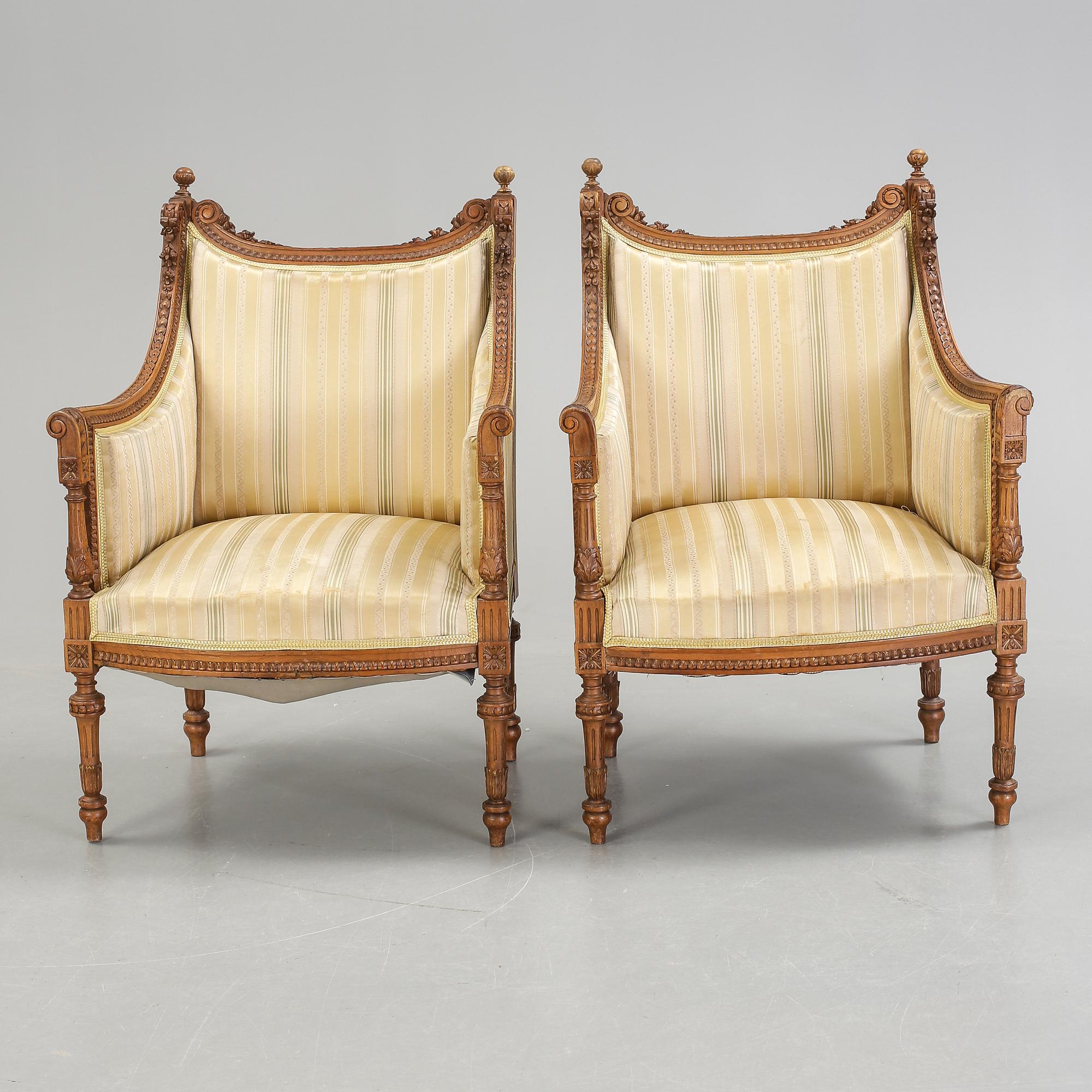 BERGERER, ett par, Louis XVI-stil, omkr år 1900.