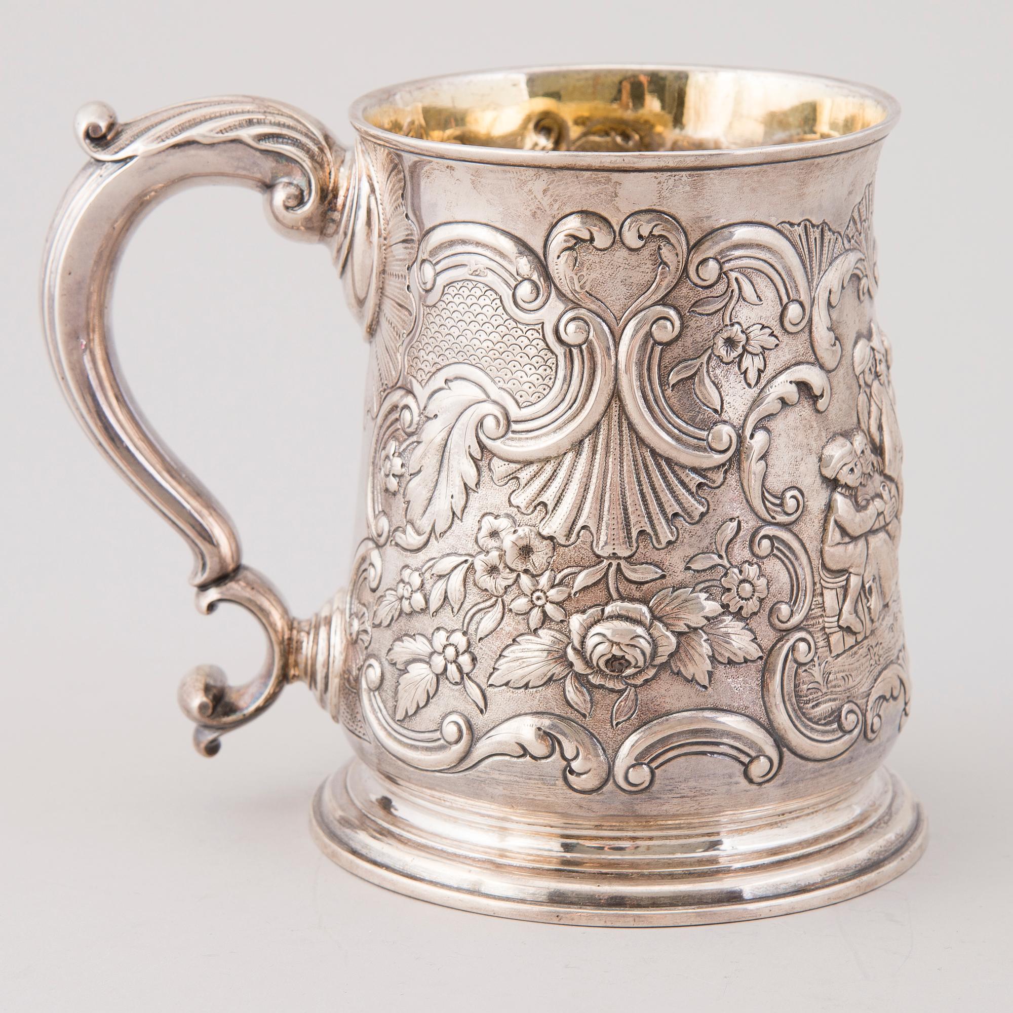 A ENGLISH TANKARD, silver, London 1772.
