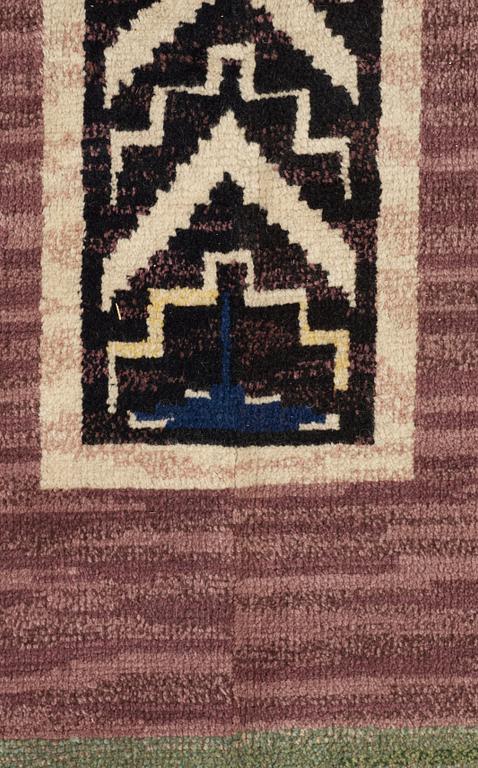 CARPET. Knotted pile (flossa). 835 x 473,5 cm. Sweden 1920's-30's.