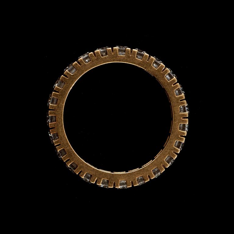 RING med briljantslipade diamanter ca 1.84 ct.