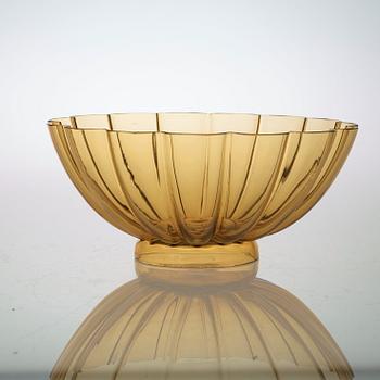 A Josef Hoffmann Wiener Werkstätte amber coloured glass bowl executed by Ed. Ludwig Moser & Söhne, Austria ca 1925.