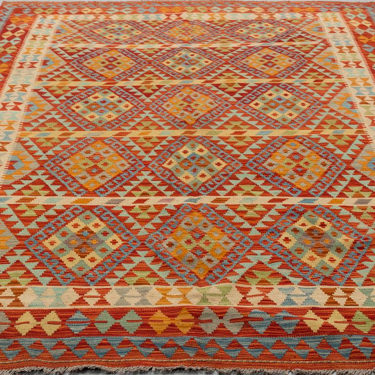 A CARPET, Kilim, ca 320 x 210 cm.