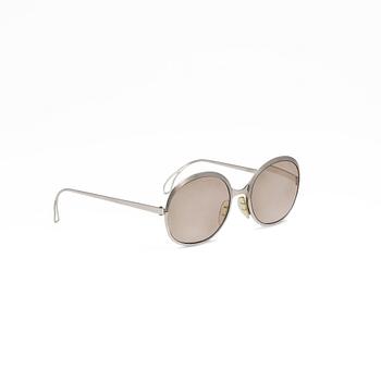 360. GLASSES, solid white gold, Götte, Zürich. Total weight 42,7 g.