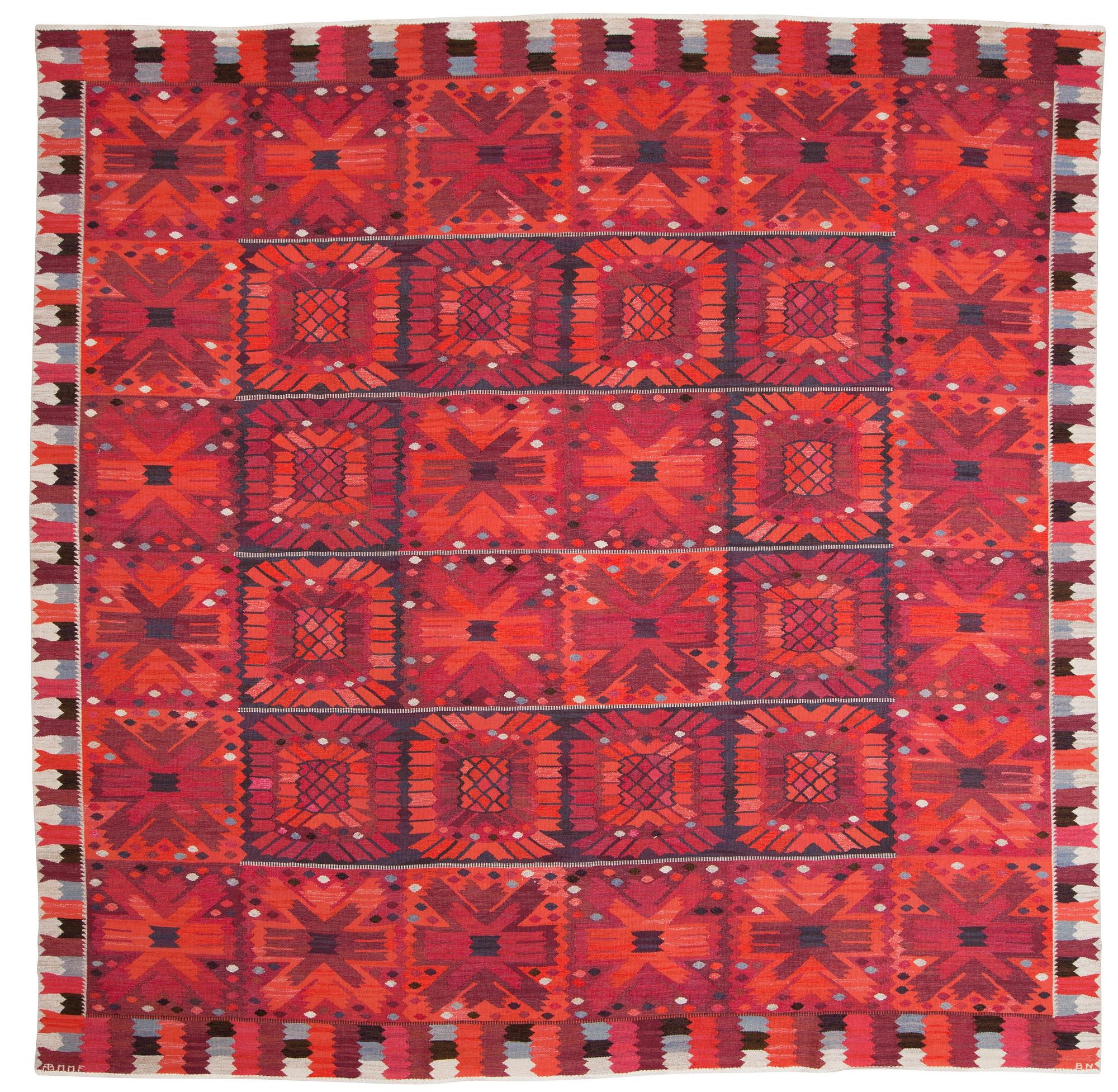 CARPET. "Röda nejlikan". Tapestry weave. 396,5 x 404,5 cm. Signed AB MMF BN.