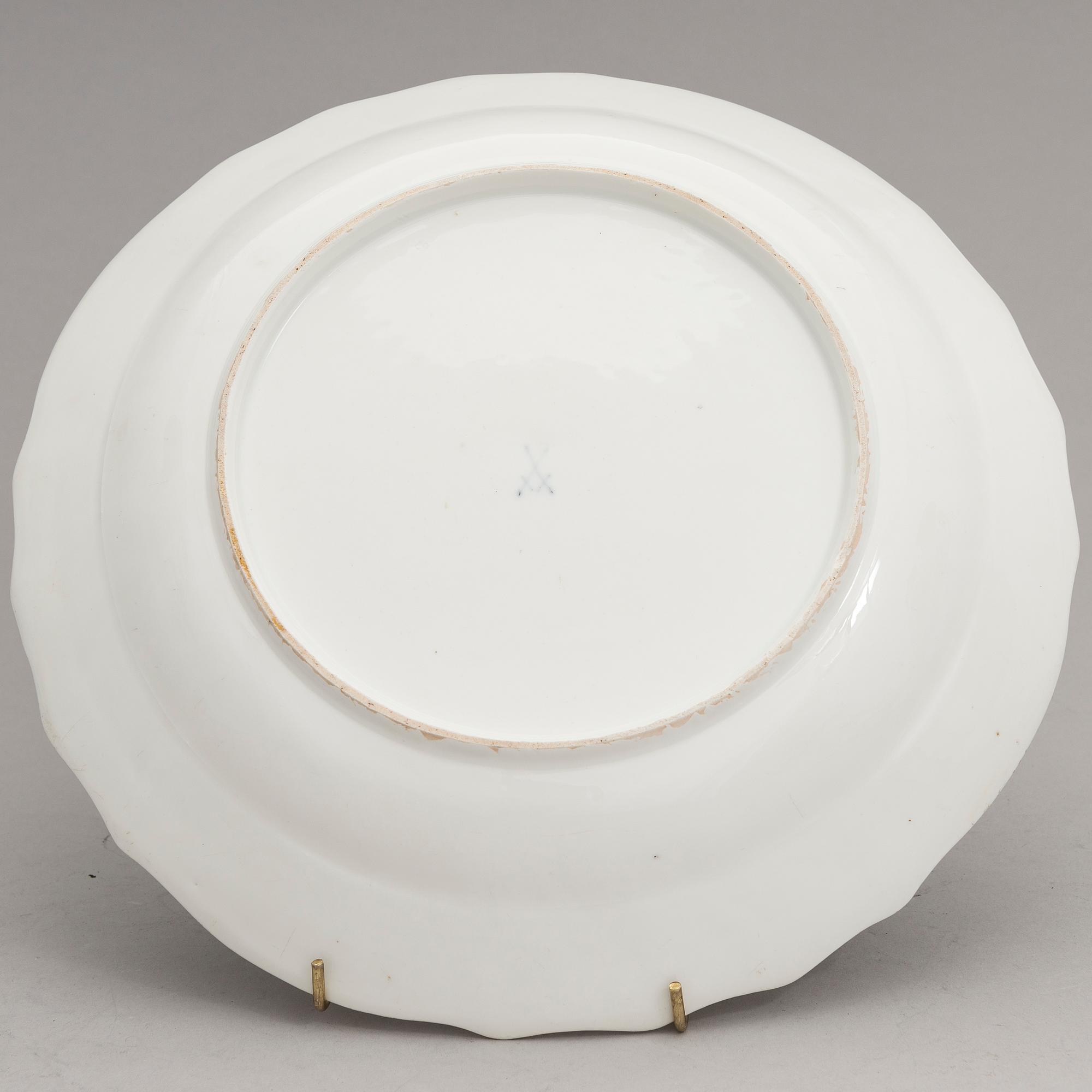 Two Meissen porcelain vases, a platter, an urn and a lidded box from the latter half of 20th century.