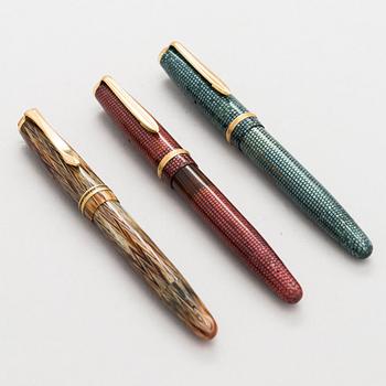 Thre fountain pens. Soennecken.