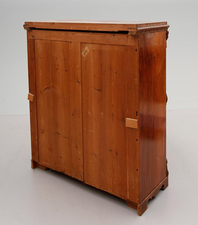 CHIFFONJÉ, 1800-talets andra hälft.