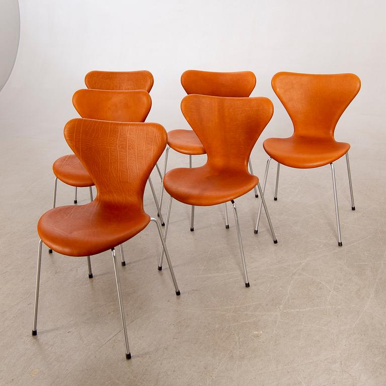 Arne Jacobsen, chairs 6 pieces, "Sjuan" Fritz Hansen. Denmark.