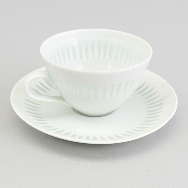 Six items of rice porcelain by Friedel Holzer-Kjellberg, signed Arabia, FHIG, Finland.