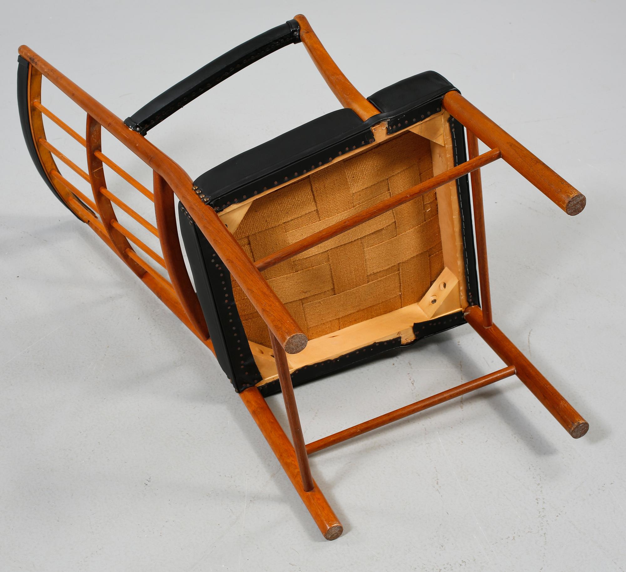 KARMSTOL, modell 652, Josef Frank, Svenskt Tenn, modellen formgiven år 1936.