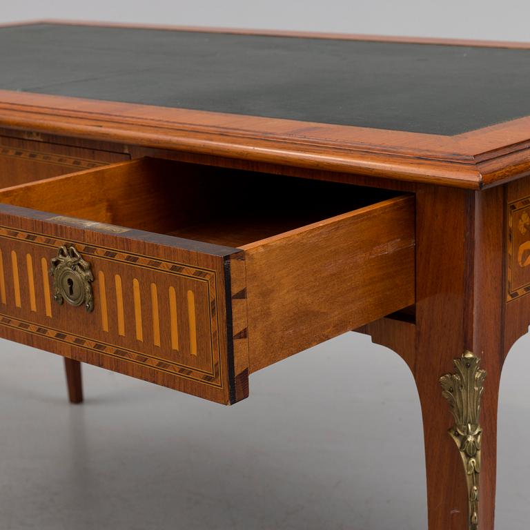 A rococo style writing desk, first half 20th century.