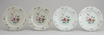 A set of eight (4-4) export plates, Qing dynasty, Qianlong (1736-95).