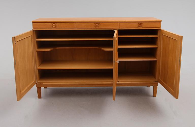SIDEBOARD, "Herrgården", Carl Malmsten, Bodafors, 1900-talets andra hälft.