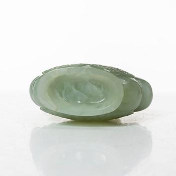 A Chinese urn with cover / censer, green stone, 20th century.