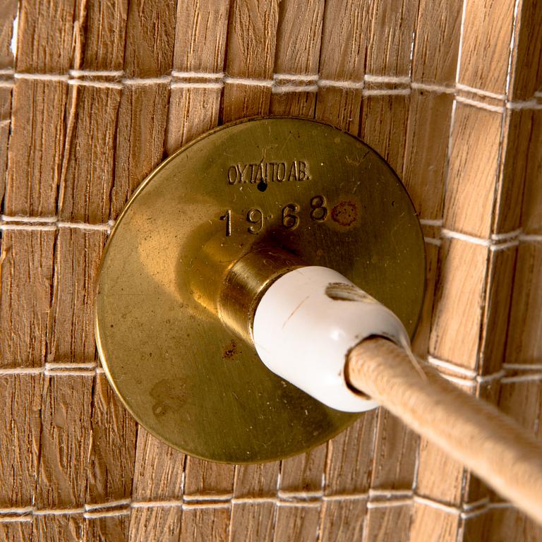 Paavo Tynell, kattovalaisin, malli 1968, Taito 1900-luvun puoliväli.