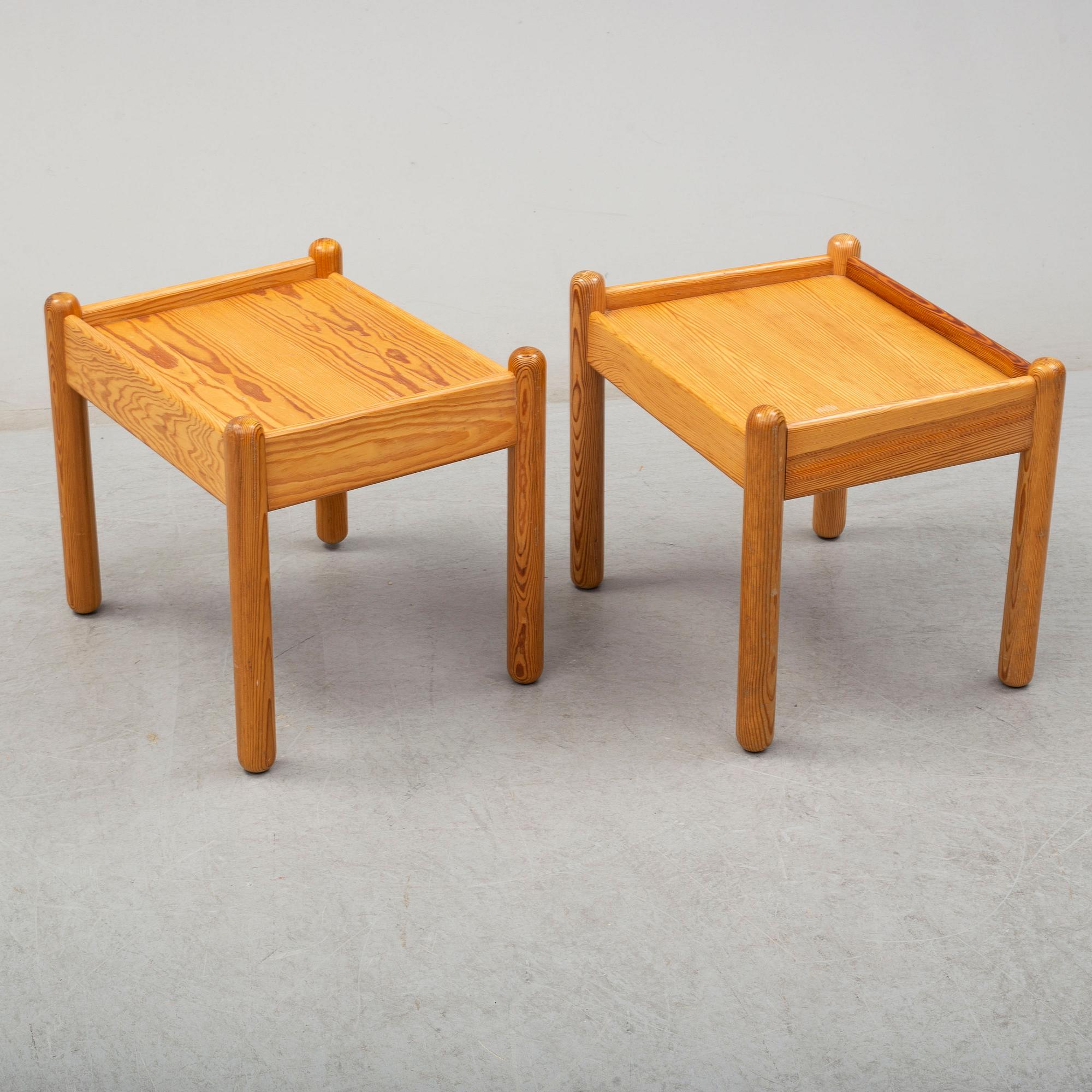 SIDOBORD, ett par, furu, troligen 1960 / 70-tal.
