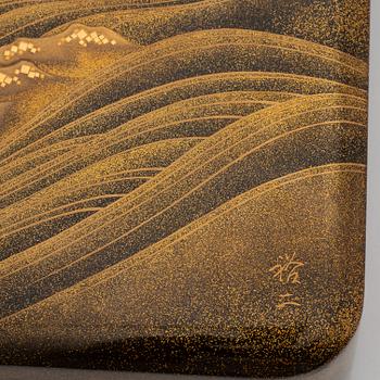 A fine Japanese laqcuer Ryoshibako paper box with cover, presumably Meiji-period, (1868-1912).