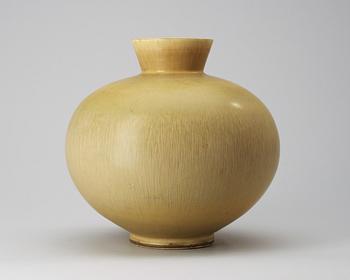 A Berndt Friberg stoneware vase, Gustavsberg Studio 1976.