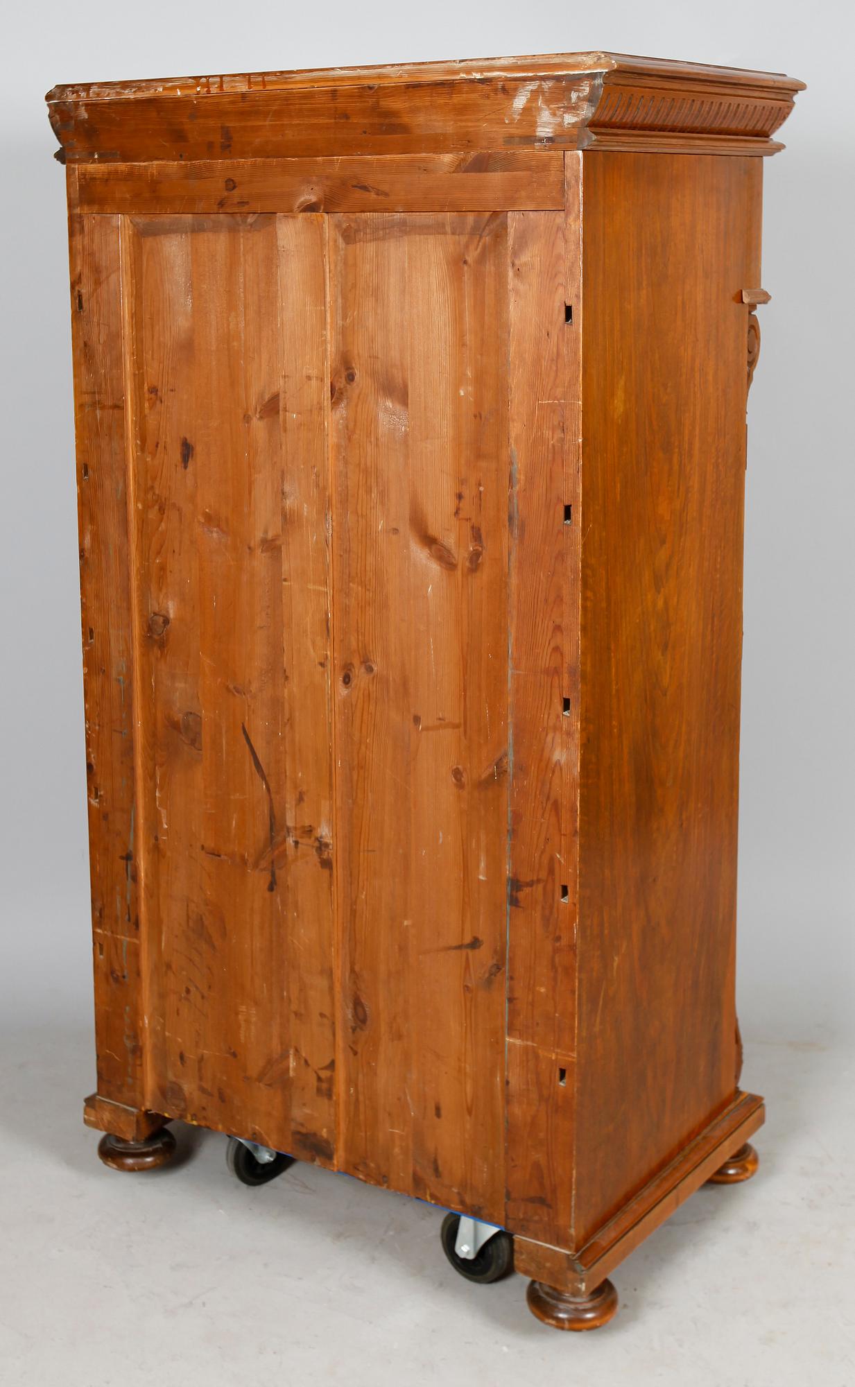 HERRBYRÅ, nyrenässans, sent 1800-tal.