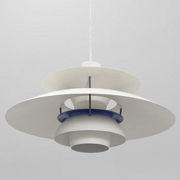 Poul Henningsen, taklampa "PH 5" Louis Poulsen, Danmark.