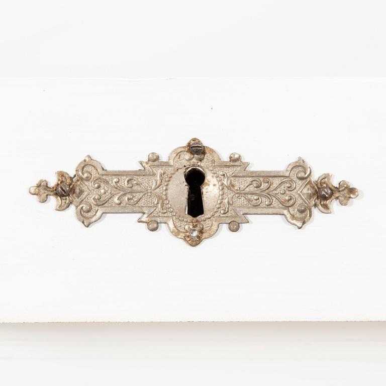 Skåp omkring 1900 Bröderna Troedsons Bjärnum.