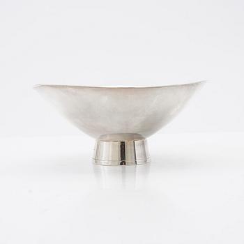 Gustaf Jansson, bowl, silver, C. G. Hallberg, Stockholm, 1959.
