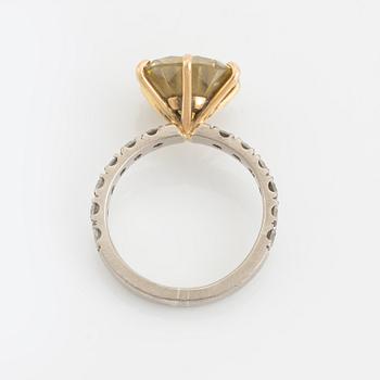 Ring med gul färgbehandlad briljantslipad diamant 6,20 ct, Patrik af Forselles.