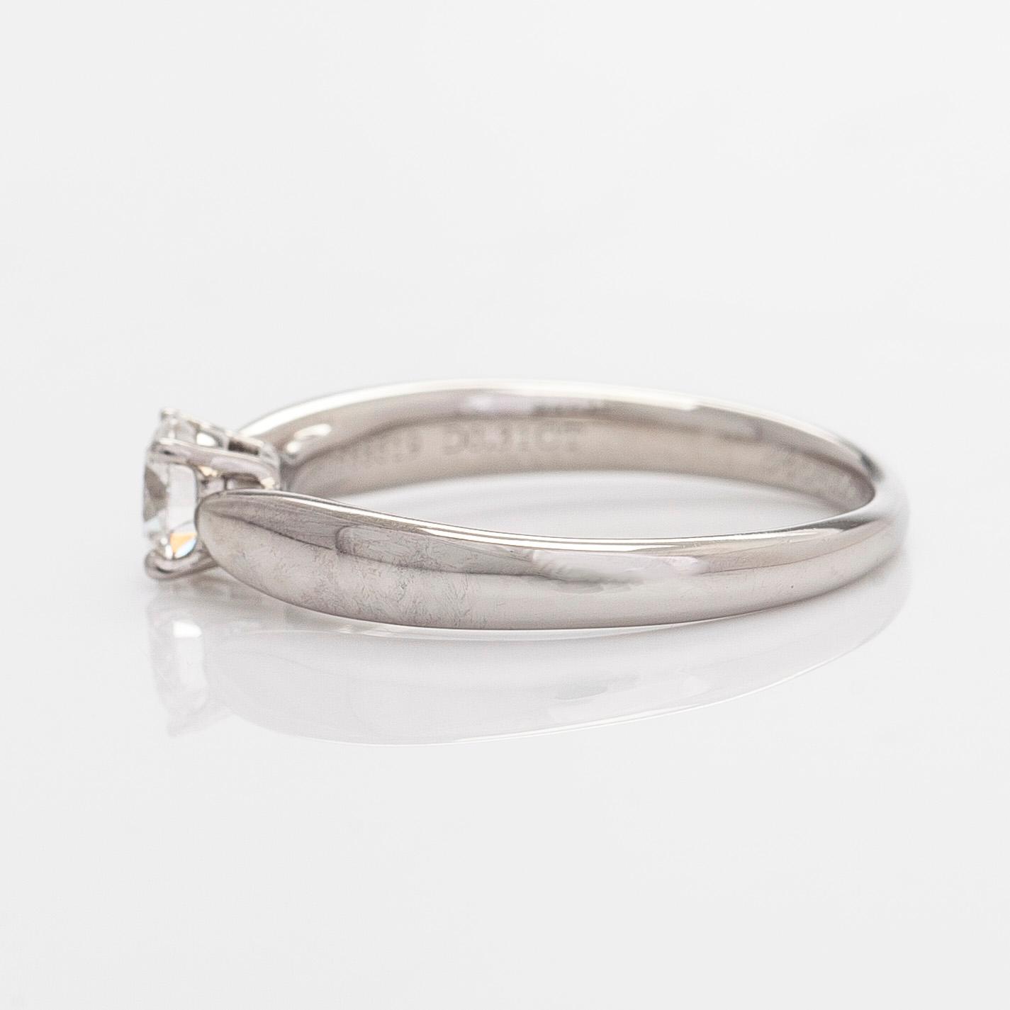 Tiffany & Co, a platinum ring with a brilliant-cut diamond approx. 0.31 ct according to engraving.