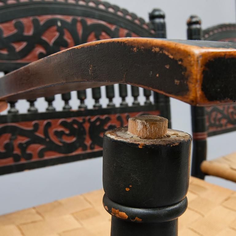 KARMSTOLAR, ett par, nationalromantisk stil, 1900-talets första hälft.