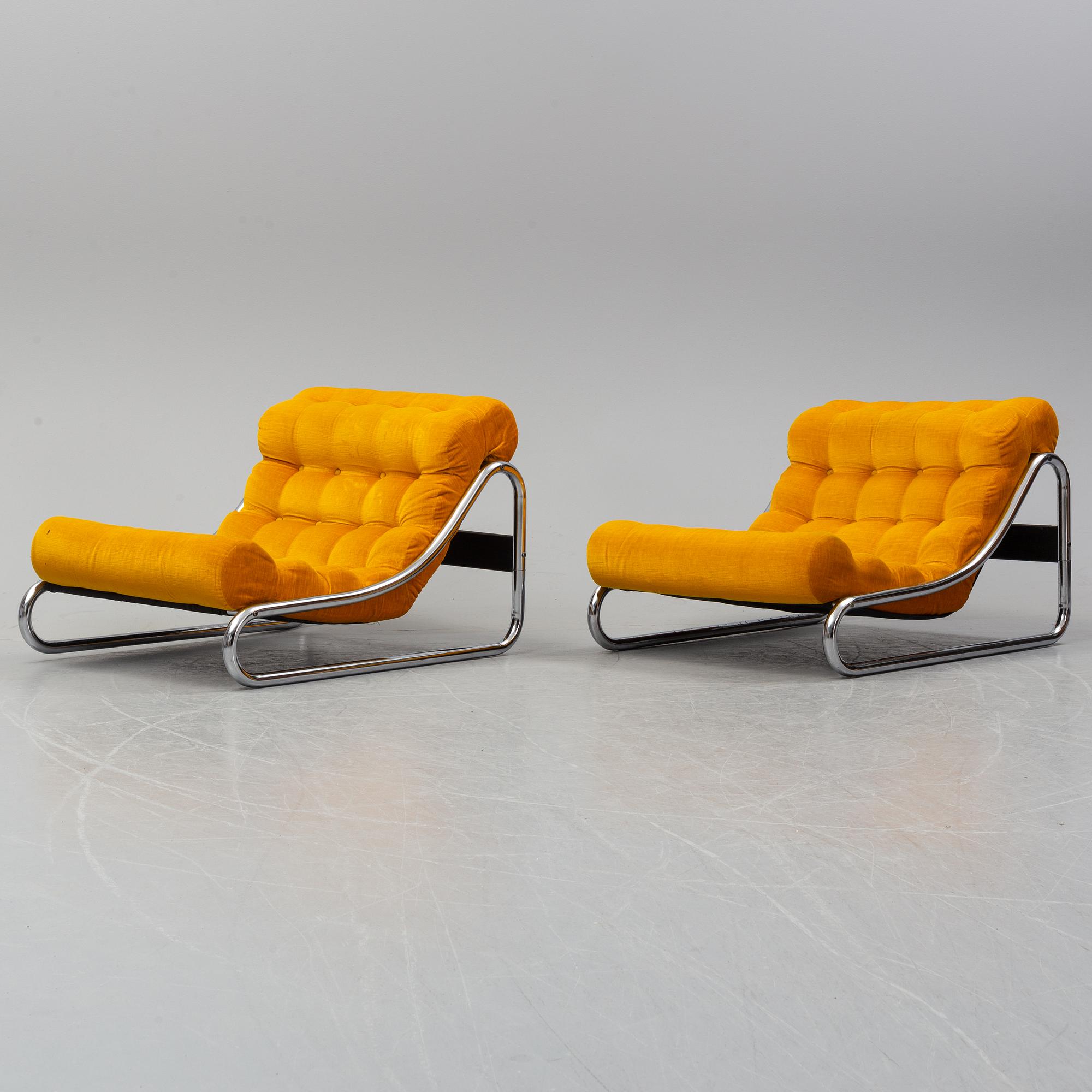 A pair of Impala lounge chairs by Gillis Lundgren for IKEA design. Bukowskis