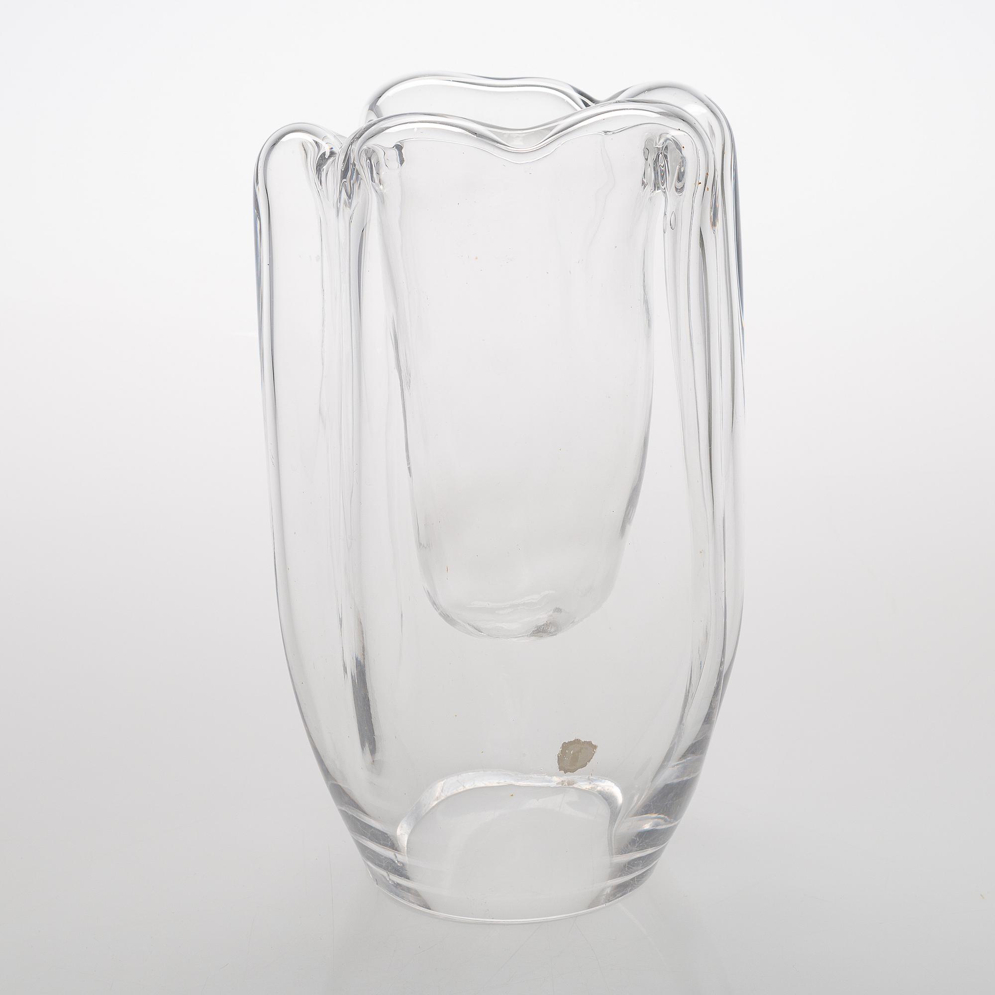 Erkkitapio Siiroinen, vas, "Pilvilinna" (Molnslott), signerad Erkki Siiroinen Riihimäen Lasi Oy.