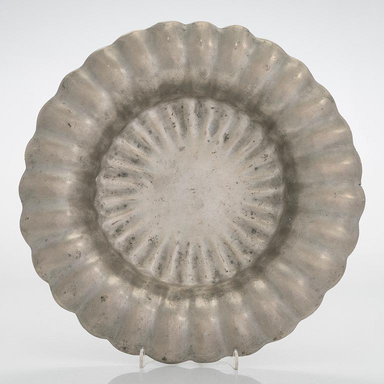 Estrid Ericson, dish, model "A 28", pewter, Svenskt Tenn, Stockholm 1925.