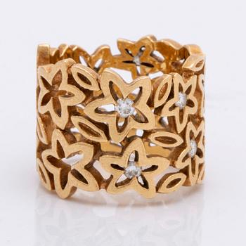 Lynggaard ring 18K guld med briljanter ca 0,30 ct TW VVS, "Lace collection", original box.